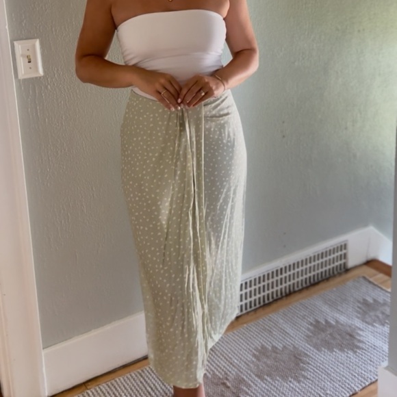 Vince Camuto Midi Silk Skirt - Picture 4 of 5